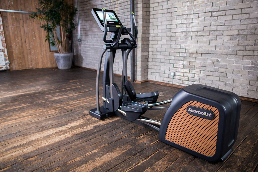 SportsArt E876 STATUS SENZA ELLIPTICAL-16"