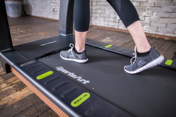 T676 Treadmill - Image 12