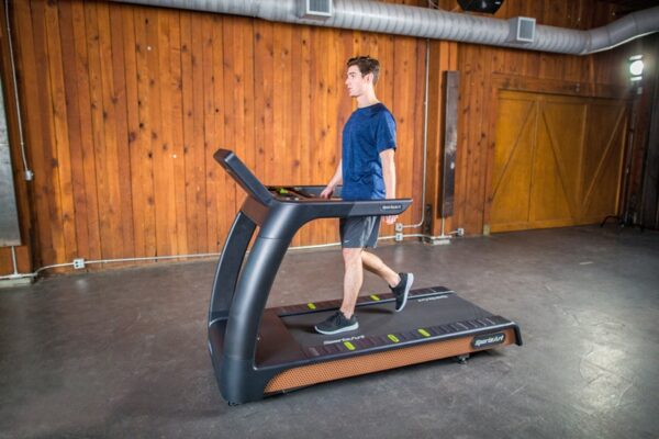 T676 Treadmill - Image 4