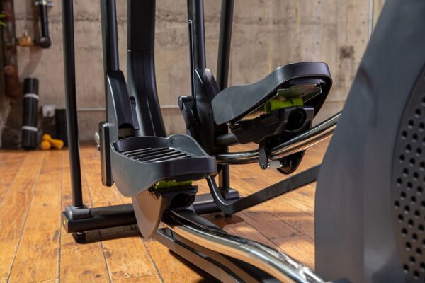 E874 ELITE ELLIPTICAL - Image 18