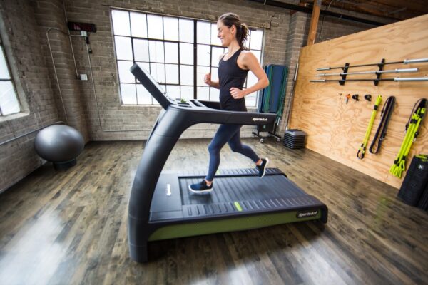 SportsArt G690 Verde Treadmill - Image 2