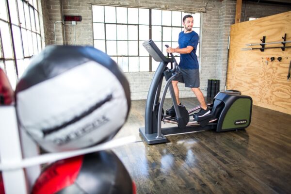 SportsArt G876 Elliptical - Image 4