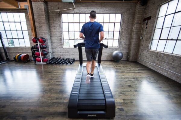 SportsArt G690 Verde Treadmill - Image 6