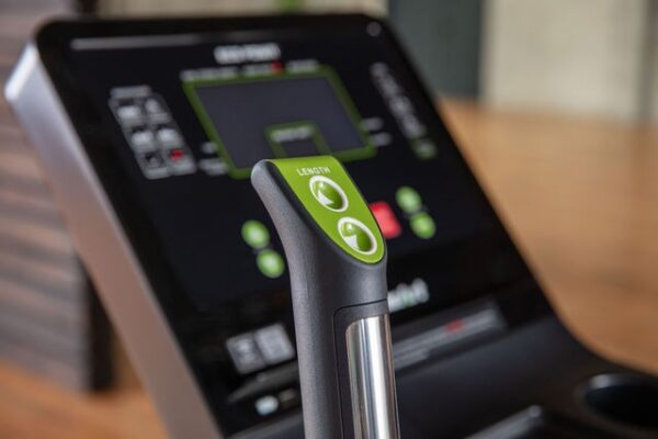 SportsArt G874 Elliptical - Image 7