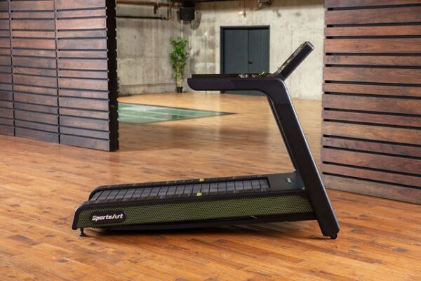 SportsArt G660 Treadmill - Image 9
